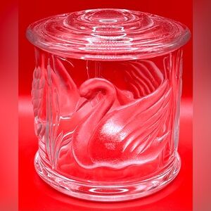 VTG Gloria Vanderbilt Frosted Etched Glass Jar w/Lid Embossed Swans Signed 4 in